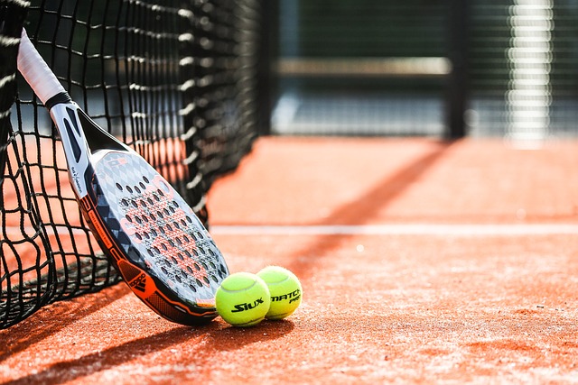 Padeltennis og solskin: Den perfekte kombination